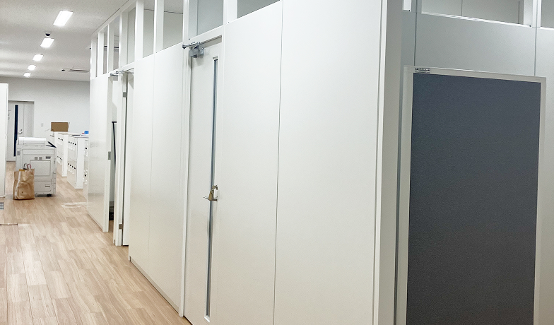 オフィスの通路